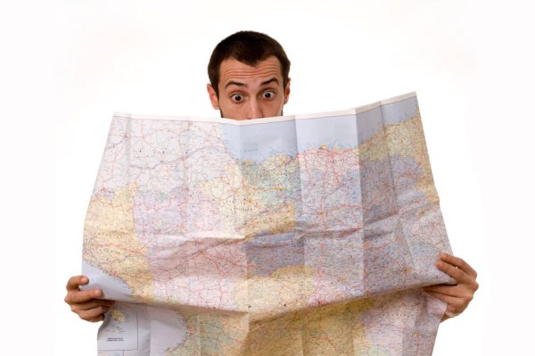 Человек с большой картой