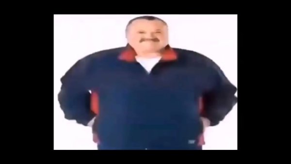 Мужик у которого меняется одежда