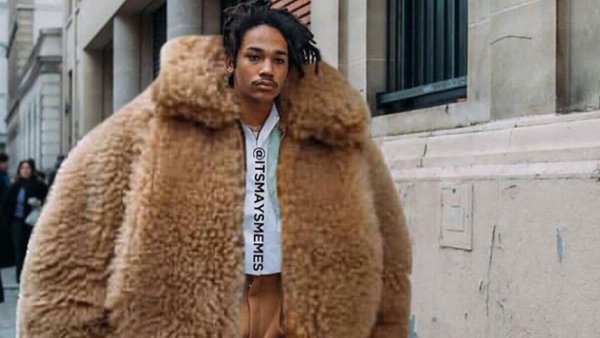 Огромная шуба на человеке