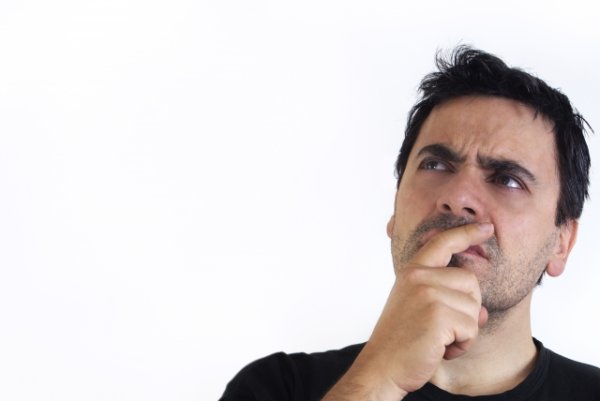 Мужчина в недоумении