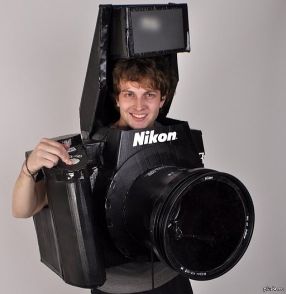 Огромный фотоаппарат