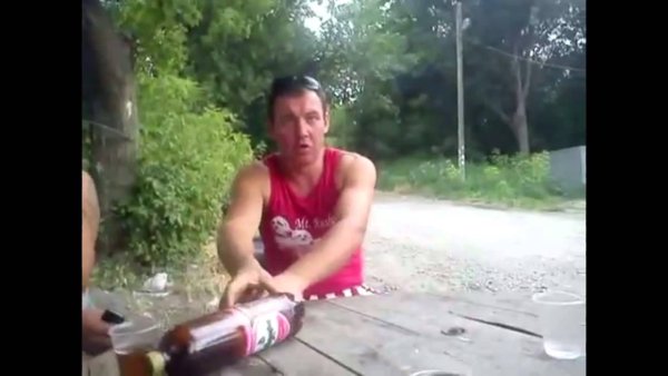 Прилетело полено в голову