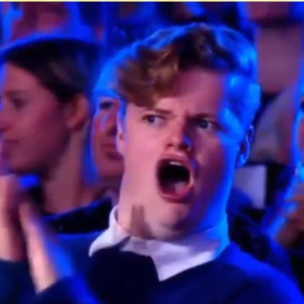 Парень в шоке