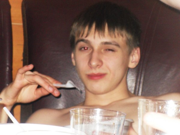 Мем пьяный парень