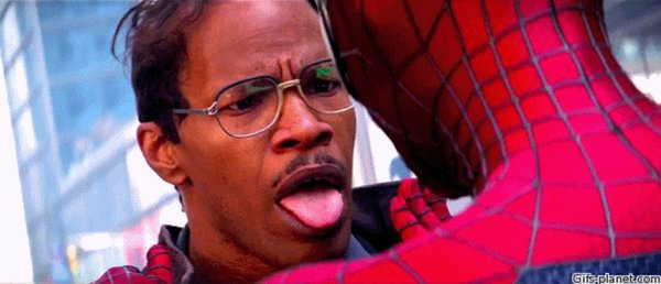 Человек паук смеется