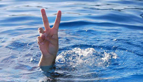 Вода в руках