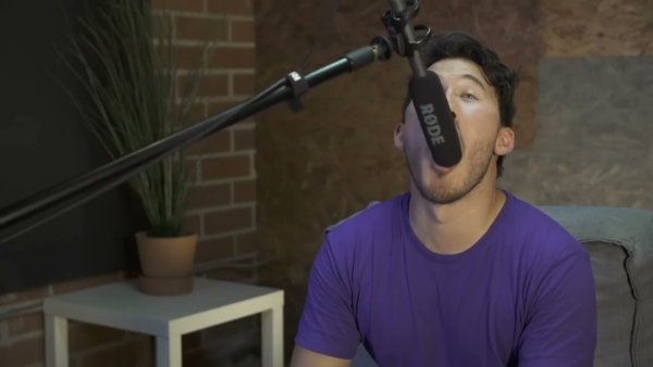 Markiplier микрофон во рту