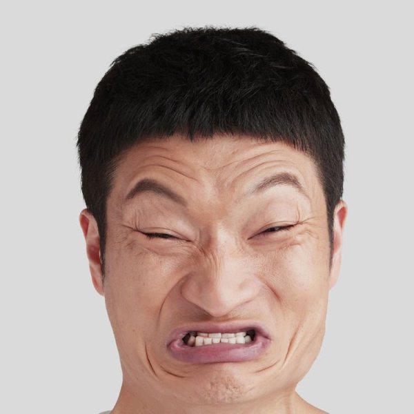 Недовольный китаец