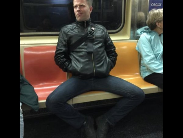Мужик в метро