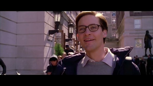 Питер Паркер Тоби Магуайр в очках