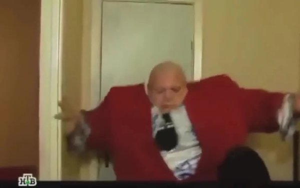 Стас Барецкий ебнулся с лестницы