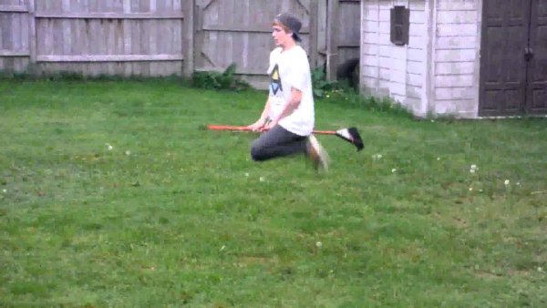 Мужик летает в коробке