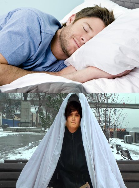 Мужчина спит