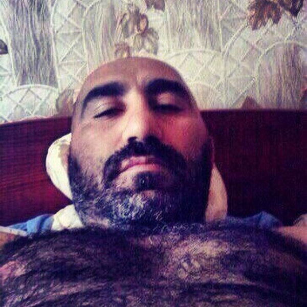 Толстый кавказец с бородой