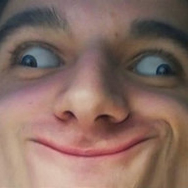 Глаза в разных стрроны