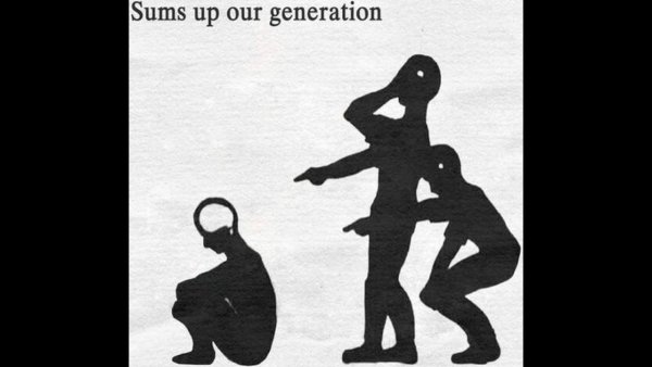 Мем люди смеются над человеком