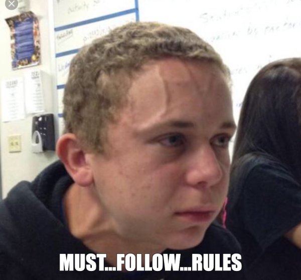 Парень сдерживается