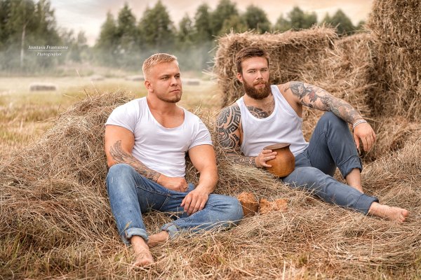 Фотосессия мужчины в поле