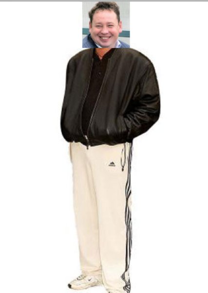 Мужик в белых штанах Мем