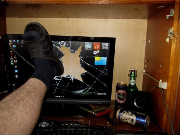 Разбитые мониторы