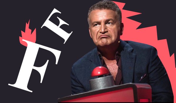 Агутин нажимает на красную кнопку