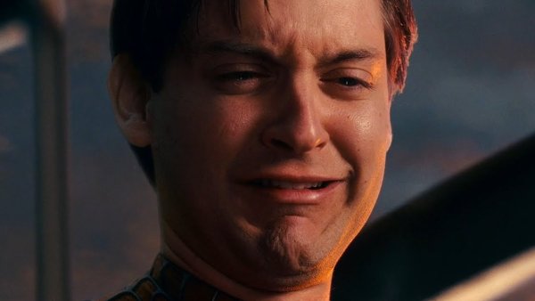 Питер Паркер Тоби Магуайр плачет