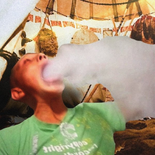 Школьник с ВЕЙПОМ