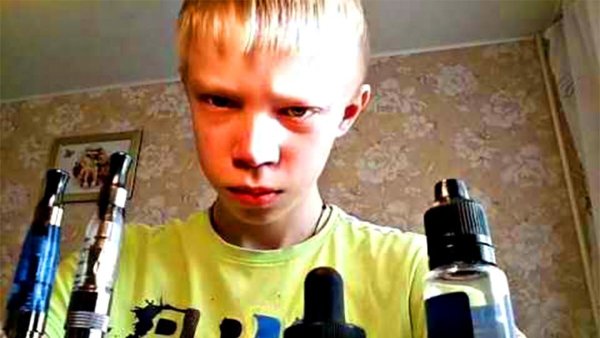 Школьники с вайпами