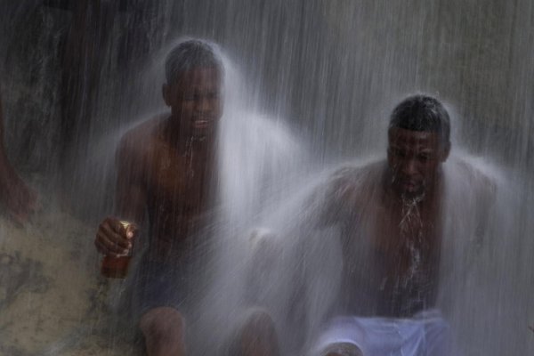 Медитация под водопадом