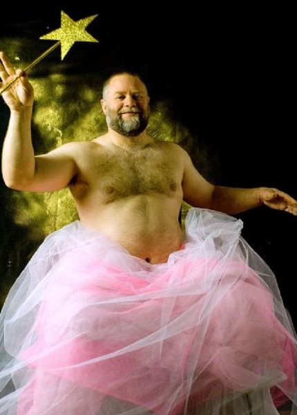 Мужик в костюме феи