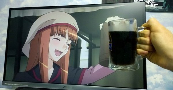 Аниме тян с кружкой пива