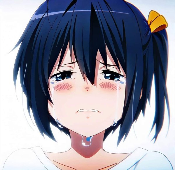 Рикка Таканаши плачет