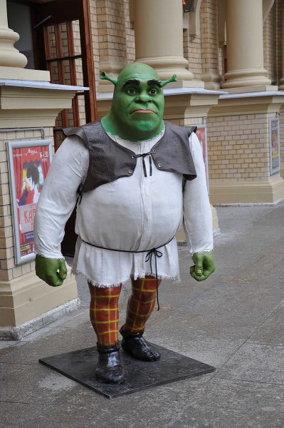 Статуя Шрека в Минусинске