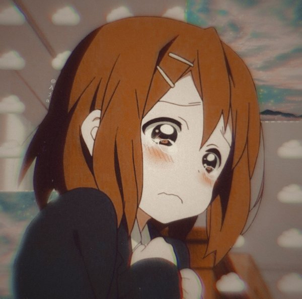 Юи Хирасава грустная