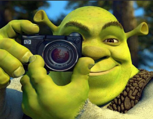 Фоткающий Шрек