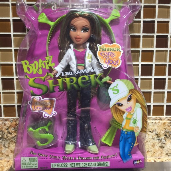 Шрек и кукла братц