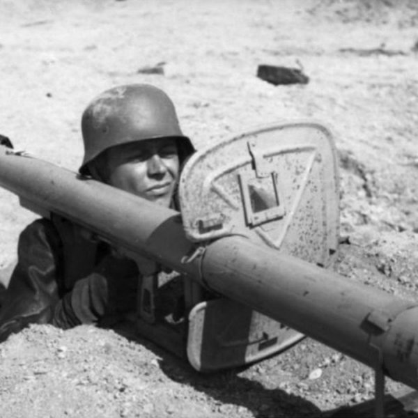 Немецкий противотанковый гранатомет второй мировой войны