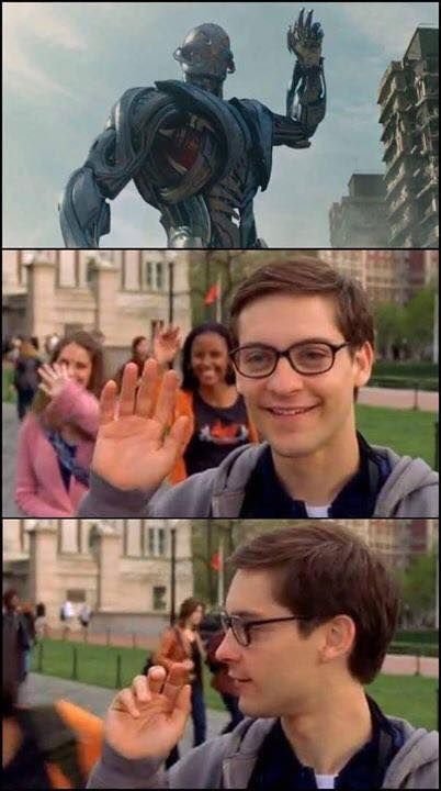 Питер Паркер человек паук в очках