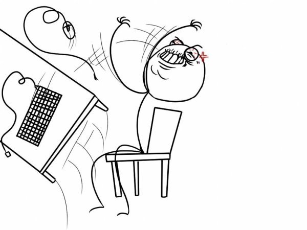 Мужик переворачивает стол