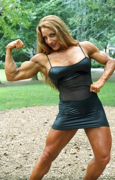 Линдси Мулинази бодибилдерша