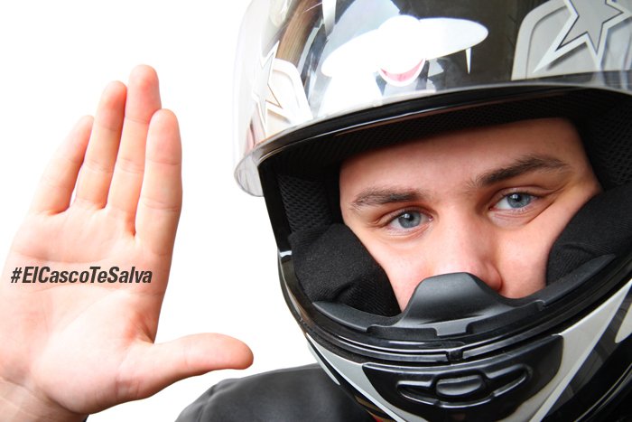 Парень в шлеме