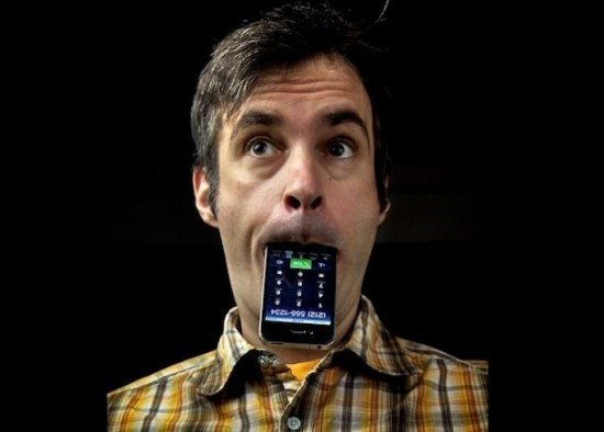 Телефон во рту