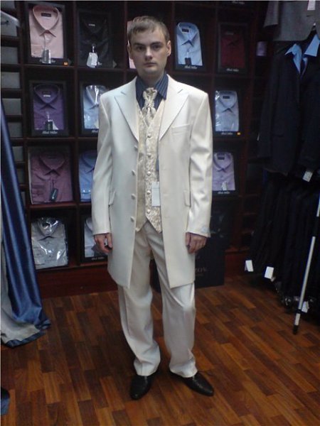 Белый костюм на выпускной