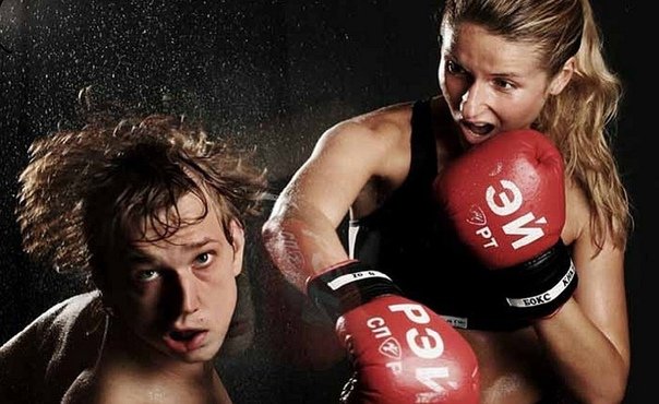 Бокс девушка против парня