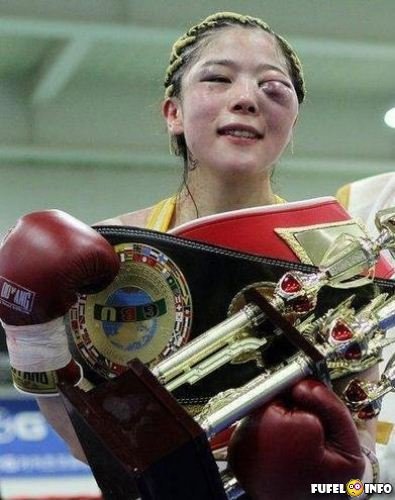 Боксерша прикол