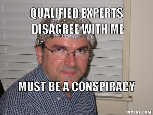 Безумный конспиролог Мем
