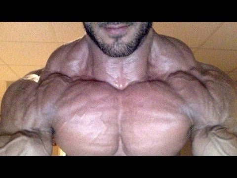 Перекаченные парни