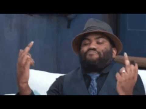 Средний палец негра