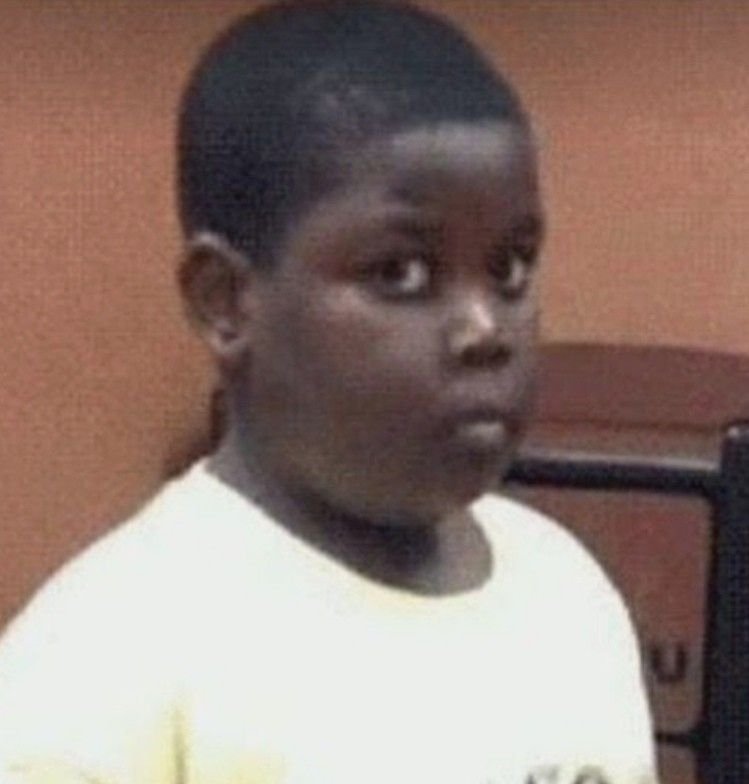 Мальчик негр