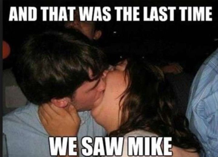 Поцелуй Мем